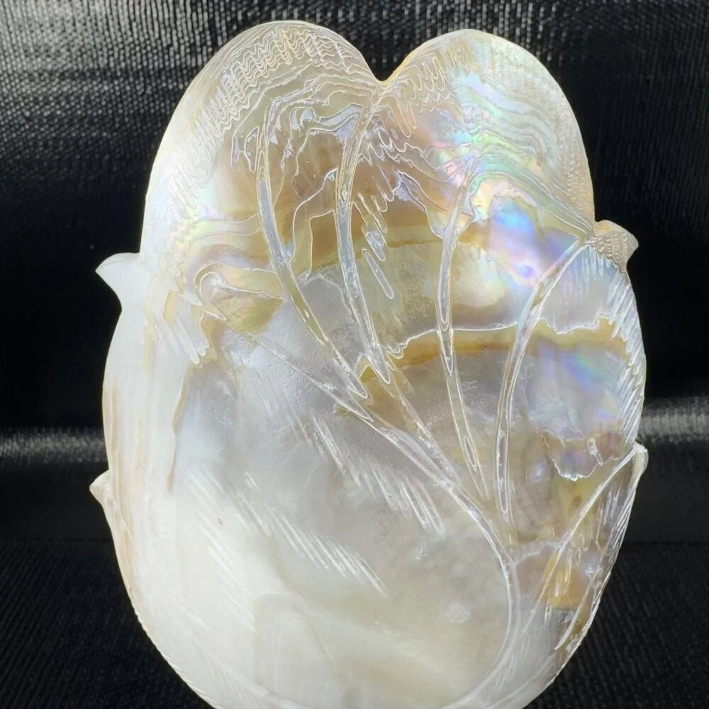 Vintage Mother of Pearl Nautalis Shell Footed Vase‎ Shiny Finish Hand Made Vase